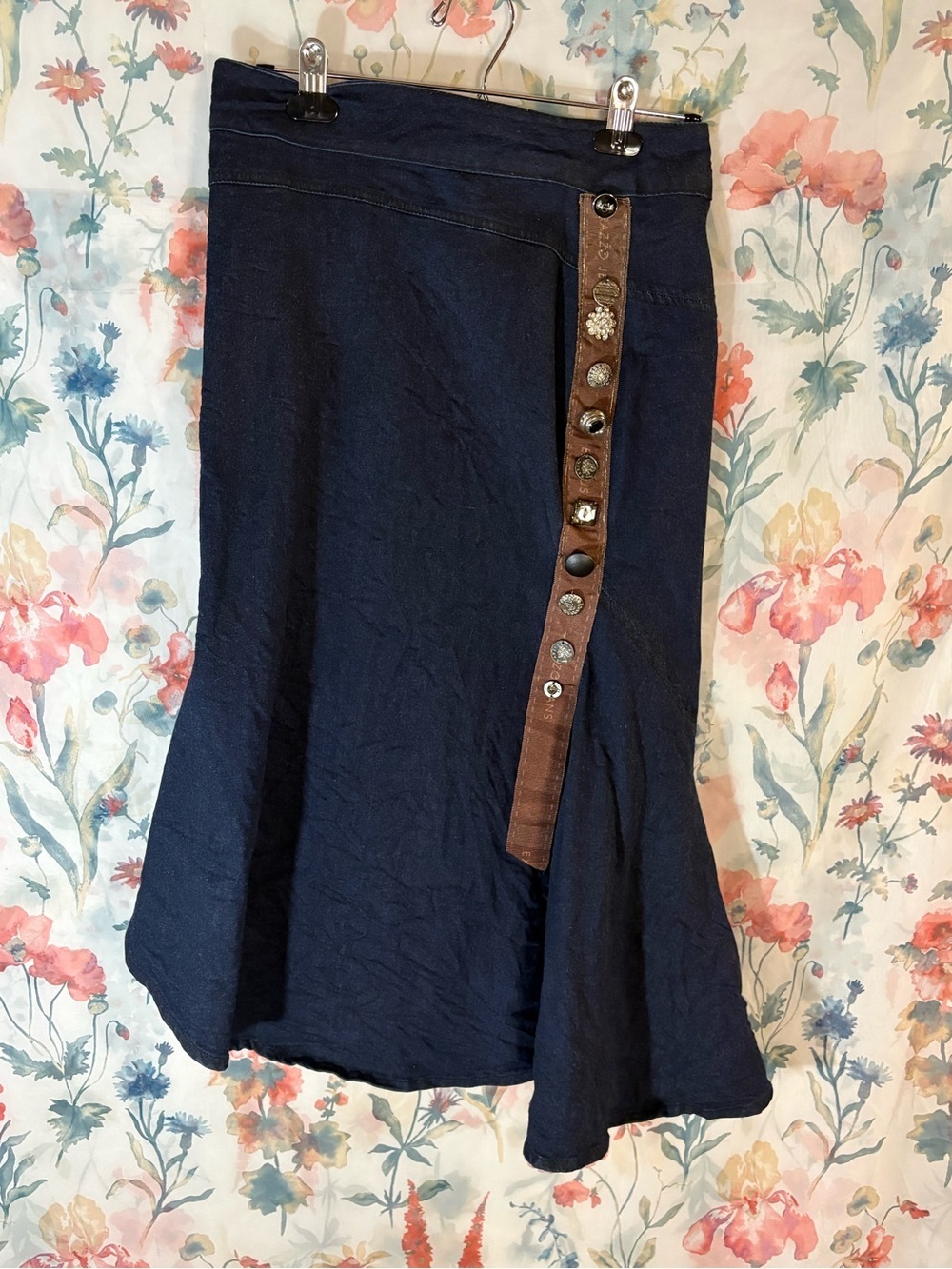 Vintage Women's Navy A-Line Skirt with Decorative Button Trim